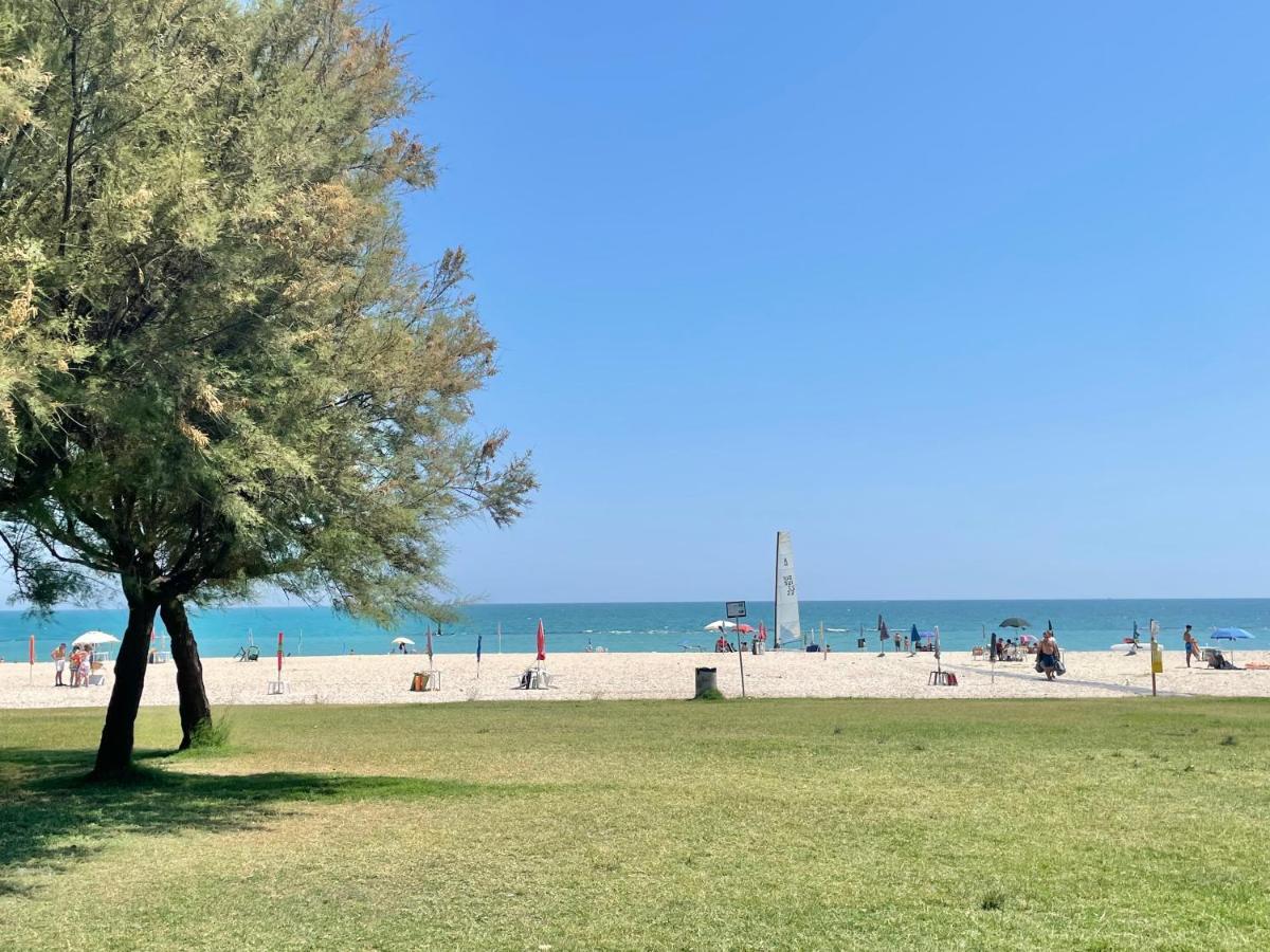 Punto Di Osservazione Lido di Fermo Eksteriør billede